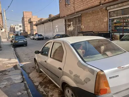 مزایده خودرو رنو، تندر 90 E1