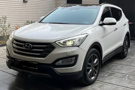 مزایده خودرو هیوندای، سانتافه 4 سیلندر دو دیفرانسیل