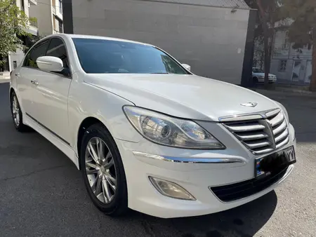 مزایده خودرو هیوندای، جنسیس اتوماتیک