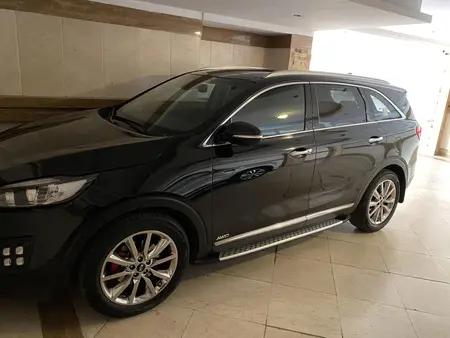 مزایده خودرو کیا، سورنتو 4 سیلندر GT لاین