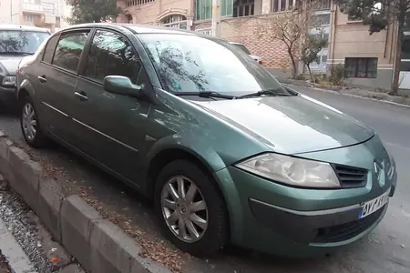 مزایده خودرو رنو، مگان (وارداتی) 2000