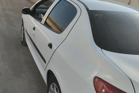 مزایده خودرو پژو، 206 SD V8