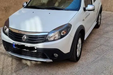 مزایده خودرو رنو، ساندرو استپ وی اتوماتیک