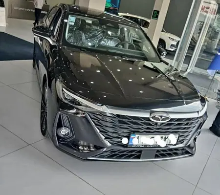 مزایده خودرو فونیکس، آریزو 8 (Z8) اکسلنت