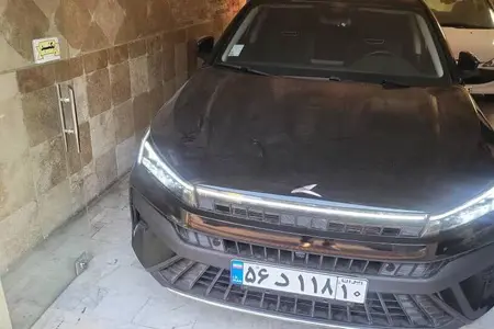 مزایده خودرو کی ام سی، J7 اتوماتیک