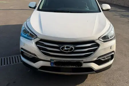 مزایده خودرو هیوندای، سانتافه 4 سیلندر دو دیفرانسیل