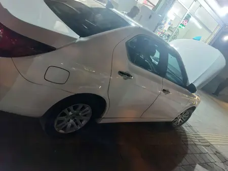 مزایده خودرو دنا، پلاس EF7 5 دنده ساده