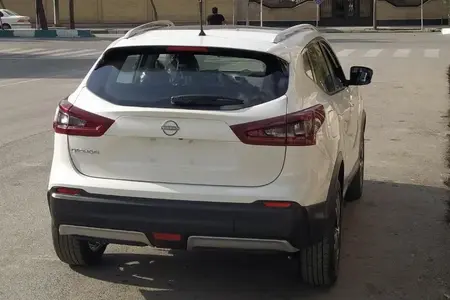 مزایده خودرو نیسان، قشقایی تک دیفرانسیل