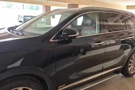 مزایده خودرو کیا، سورنتو 4 سیلندر GT لاین
