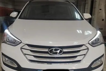 مزایده خودرو هیوندای، سانتافه 4 سیلندر تک دیفرانسیل