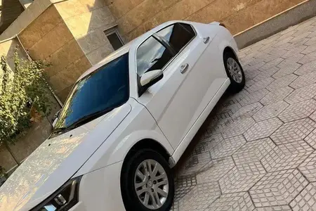 مزایده خودرو دنا، پلاس EF7 اتوماتیک توربو ساده