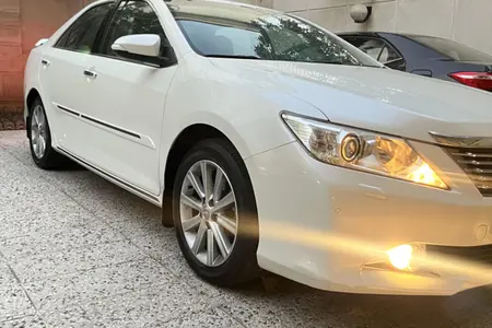 مزایده خودرو تویوتا، اریون گرند