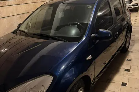 مزایده خودرو رنو، ساندرو اتوماتیک