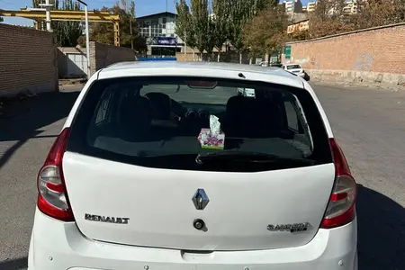 مزایده خودرو رنو، ساندرو اتوماتیک