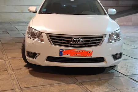 مزایده خودرو تویوتا، اریون گرند