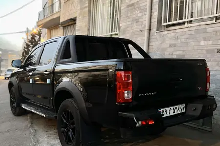 مزایده خودرو کی ام سی، T8 دنده ای