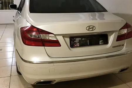 مزایده خودرو هیوندای، جنسیس اتوماتیک