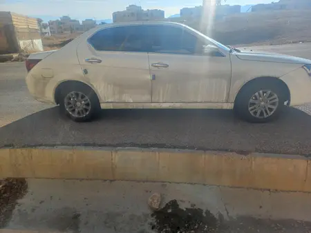 مزایده خودرو دنا، پلاس EF7 5 دنده ساده