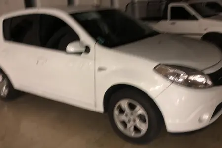 مزایده خودرو رنو، ساندرو اتوماتیک