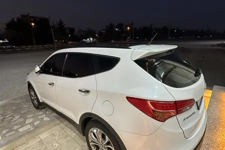 مزایده خودرو هیوندای، سانتافه 4 سیلندر تک دیفرانسیل