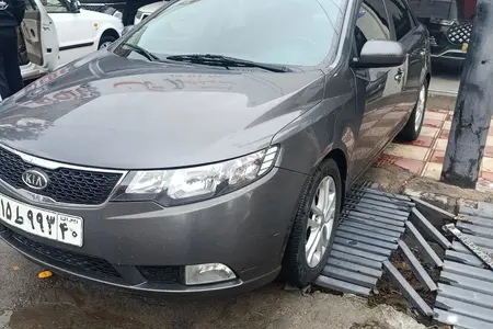 مزایده خودرو کیا، سراتو 2.0 لیتر اتوماتیک