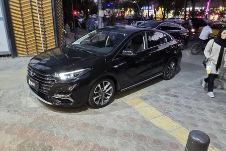 مزایده خودرو فونیکس، آریزو 6 پرو اتوماتیک