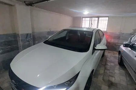 مزایده خودرو فونیکس، آریزو 6 جی تی (Z6 GT) اکسلنت