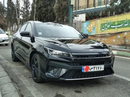 مزایده خودرو کی ام سی، J7 اتوماتیک