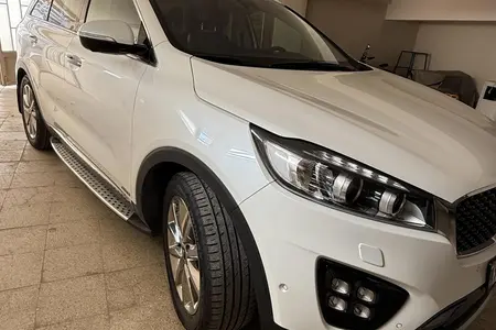 مزایده خودرو کیا، سورنتو 4 سیلندر GT لاین