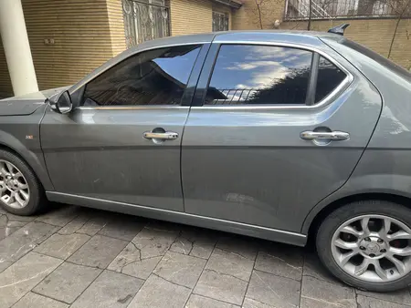 مزایده خودرو دنا، پلاس EF7 اتوماتیک توربو ساده