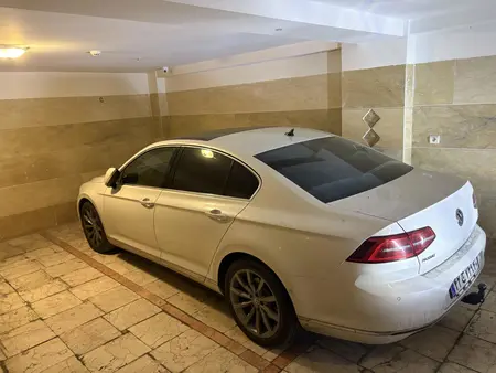 مزایده خودرو فولکس، پاسات اتوماتیک