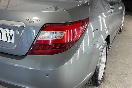 مزایده خودرو دنا، پلاس EF7 اتوماتیک توربو ساده