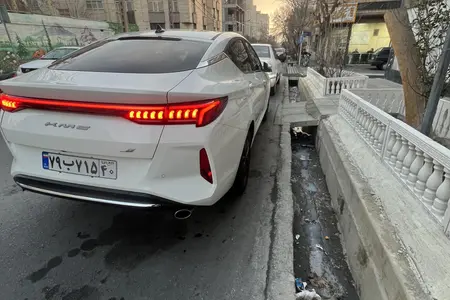 مزایده خودرو کی ام سی، J7 اتوماتیک