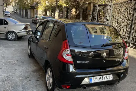 مزایده خودرو رنو، ساندرو اتوماتیک