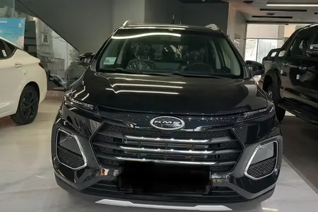 مزایده خودرو کی ام سی، SR3 1.6 لیتر