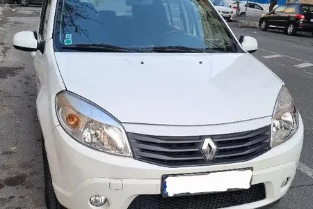 مزایده خودرو رنو، ساندرو اتوماتیک