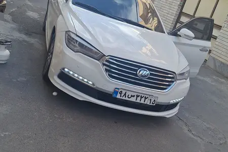 مزایده خودرو لیفان، 820 اتوماتیک