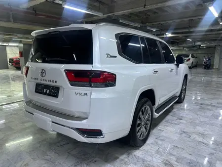 مزایده خودرو تویوتا، لندکروز چهار در 6 سیلندر 3.4 توربو VXR