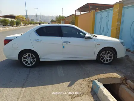 مزایده خودرو دنا، پلاس EF7 اتوماتیک توربو ساده