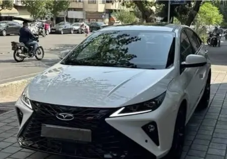 مزایده خودرو فونیکس، آریزو 6 جی تی (Z6 GT) اکسلنت