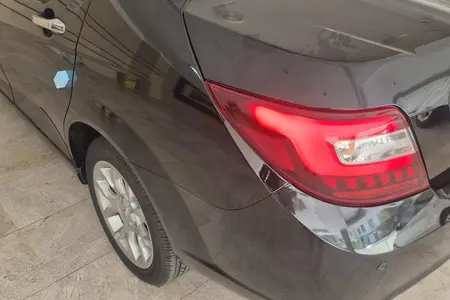 مزایده خودرو دنا، پلاس EF7 اتوماتیک توربو آپشنال