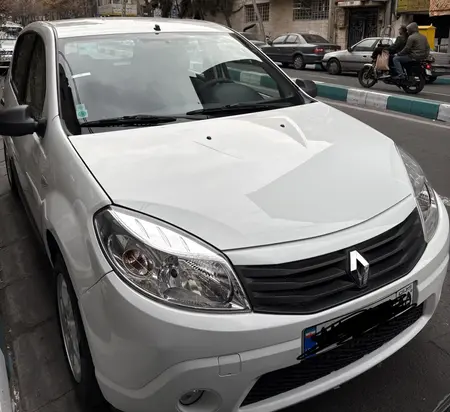 مزایده خودرو رنو، ساندرو دنده ای