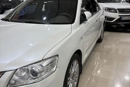 مزایده خودرو تویوتا، اریون گرند