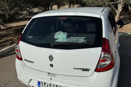 مزایده خودرو رنو، ساندرو اتوماتیک