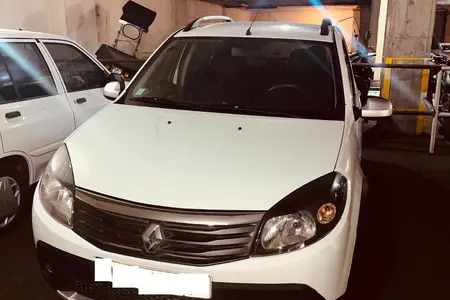 مزایده خودرو رنو، ساندرو استپ وی اتوماتیک