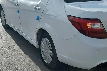 مزایده خودرو دنا، پلاس EF7 5 دنده ساده