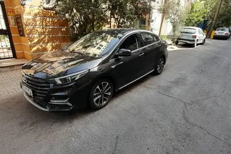 مزایده خودرو فونیکس، آریزو 6 پرو اتوماتیک