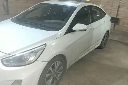 مزایده خودرو هیوندای، اکسنت 1.6 لیتر بلو