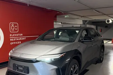 مزایده خودرو تویوتا، bz4X 615 پرو