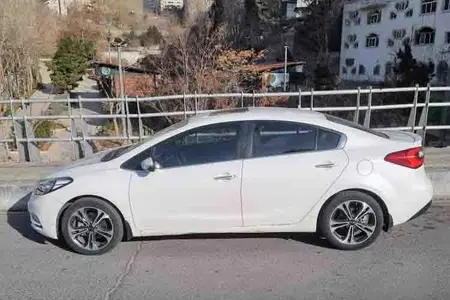 مزایده خودرو کیا، سراتو 2.0 لیتر اتوماتیک